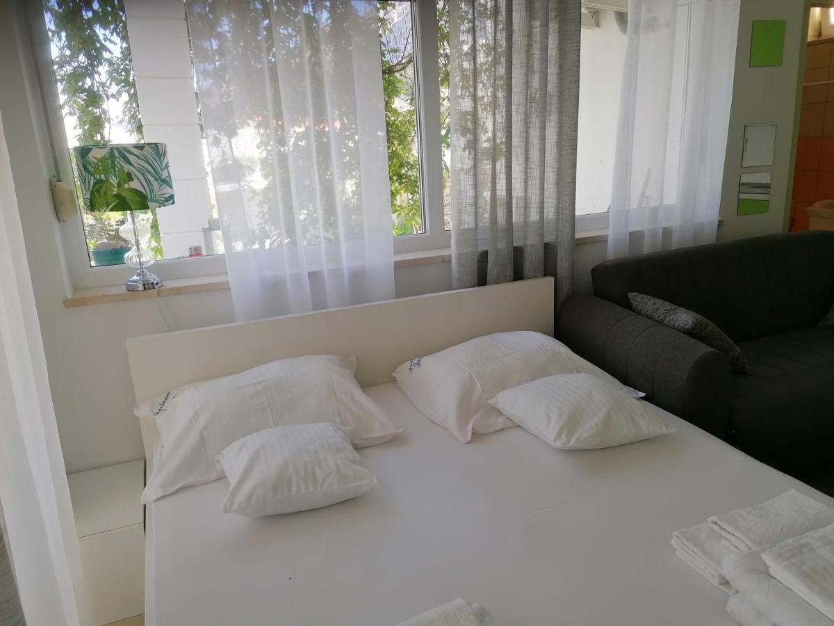 Studio Apartman Villa Juras Baška Buitenkant foto