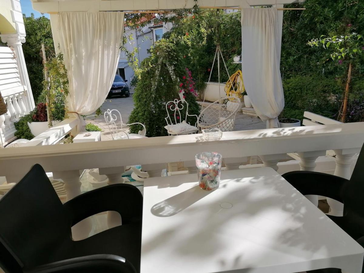 Studio Apartman Villa Juras Baška Buitenkant foto
